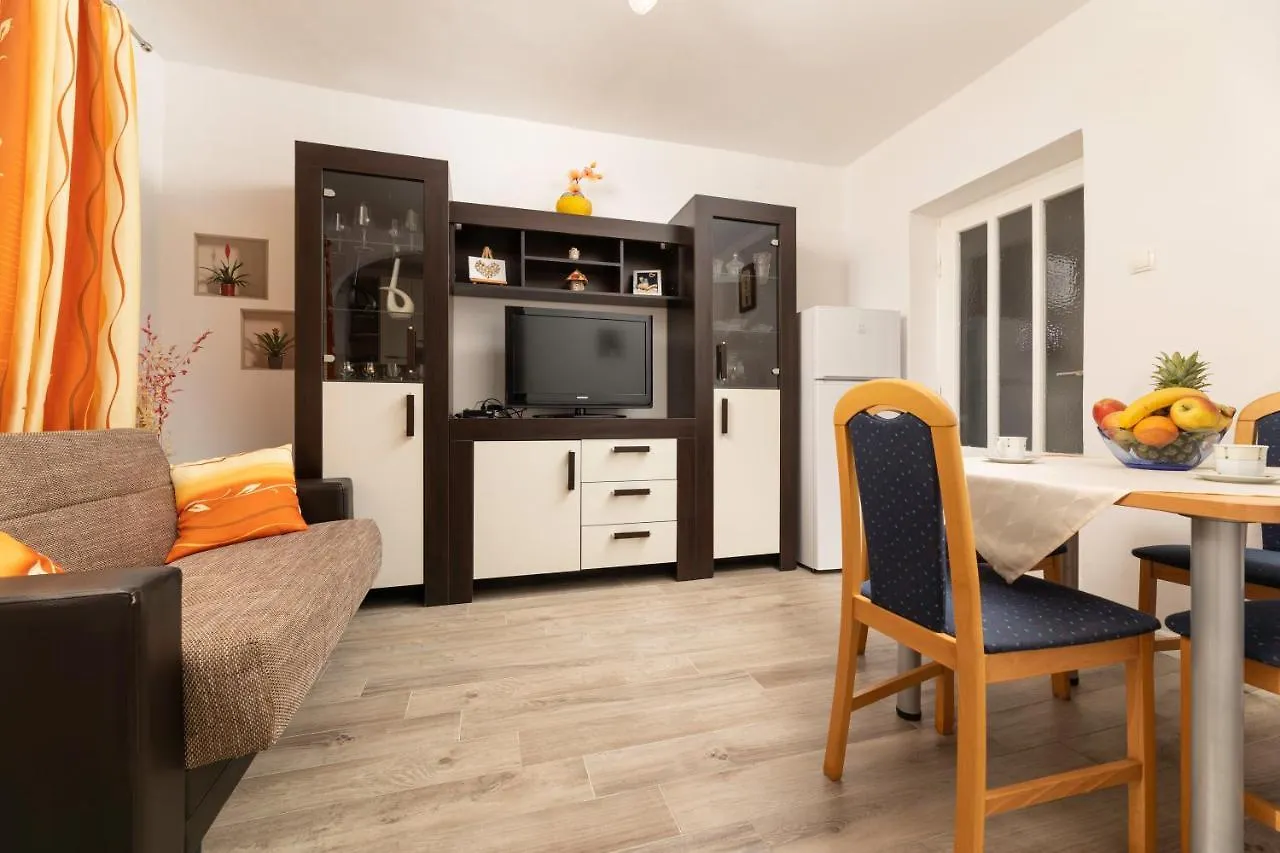 Apartment Jelusic Baška