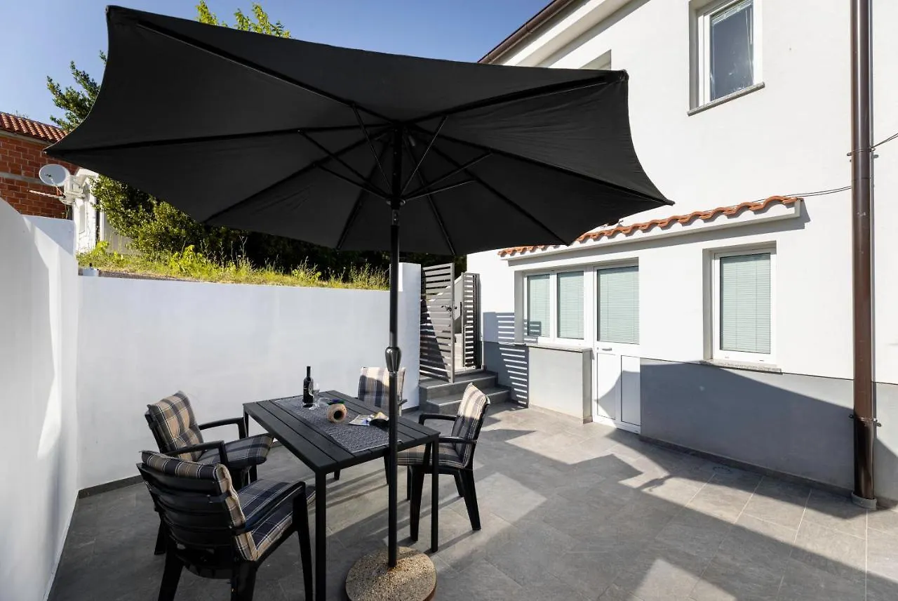 Apartment Jelusic Baška
